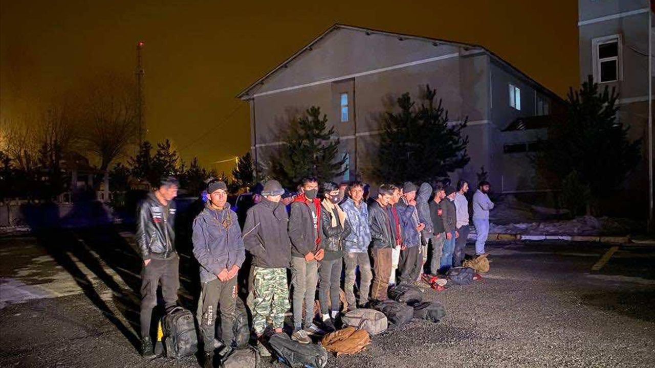 Bitlis'te 3 ayda 1192 düzensiz göçmen yakalandı