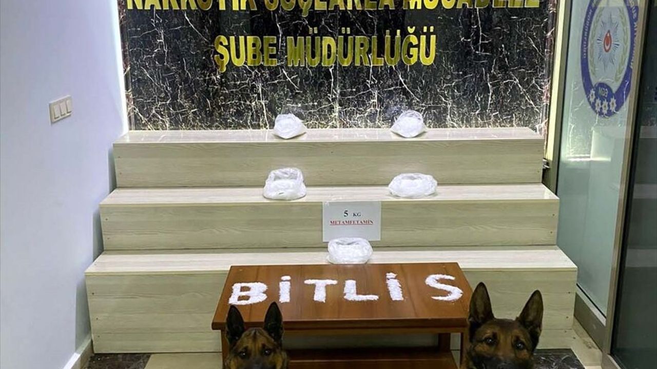 Bitlis'te otomobilde sentetik uyuşturucu bulundu