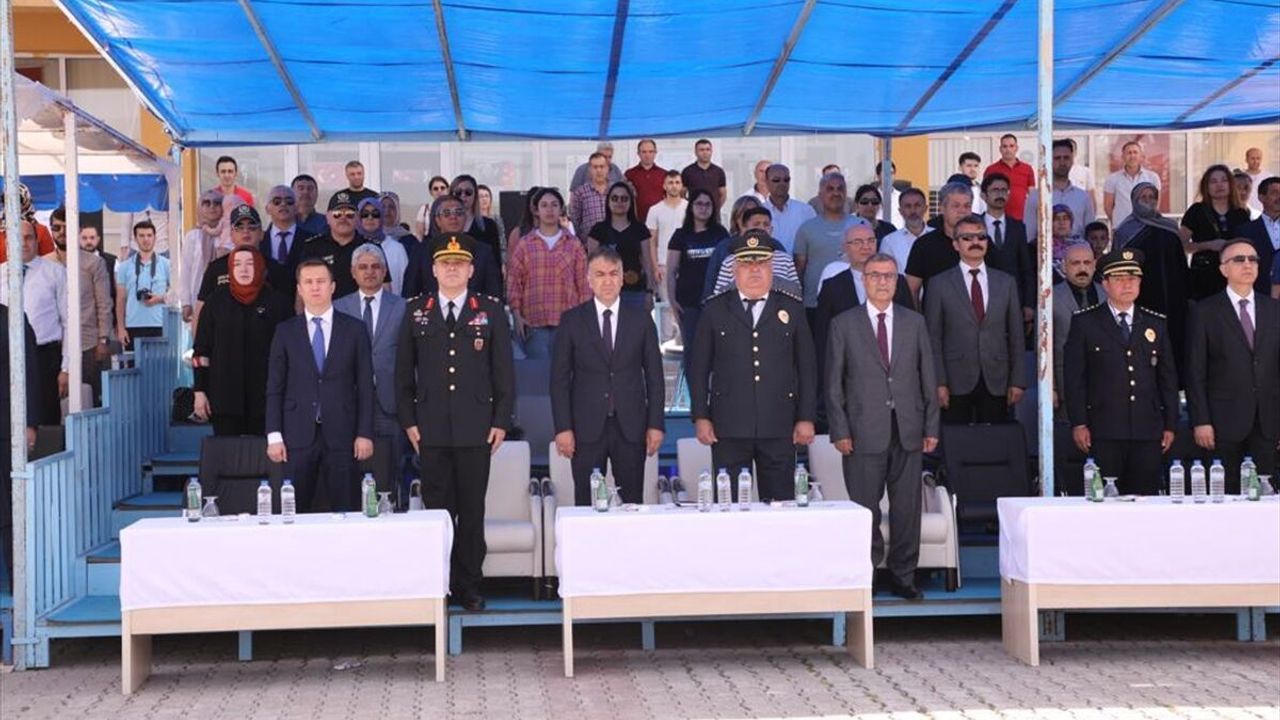 Bitlis'te mezun olan 452 polis adayı için tören düzenlendi