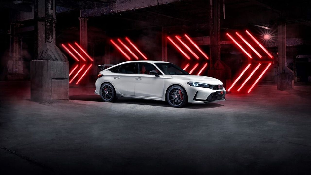 Honda, "en güçlü" Civic Type R'ı tanıttı