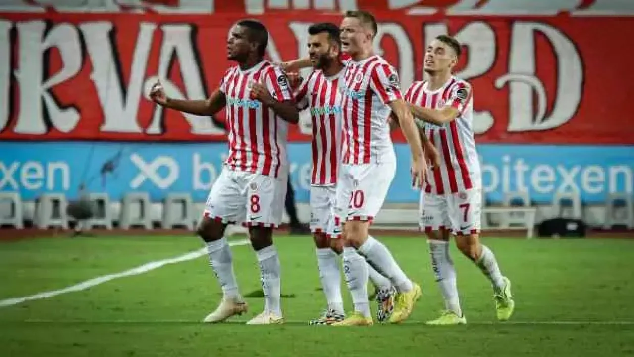 Antalyaspor, ligde 6 maç aradan sonra 3 puan kazandı