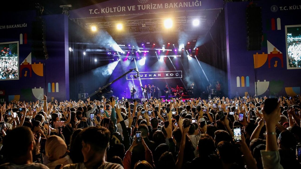 Cumhurbaşkanlığı Senfoni Orkestrası Diyarbakır'da 13 yıl sonra sahneye çıktı