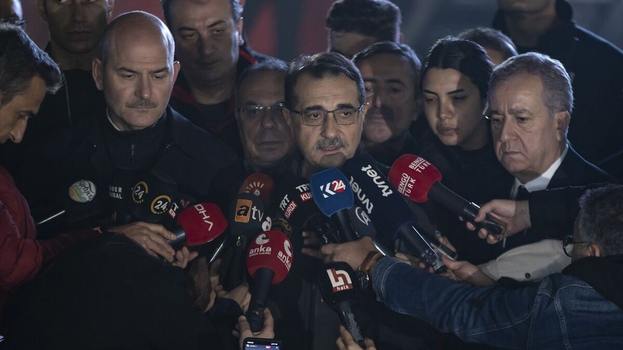 Bakan Dönmez: İlk değerlendirmelere göre grizu patlaması olduğu şeklinde