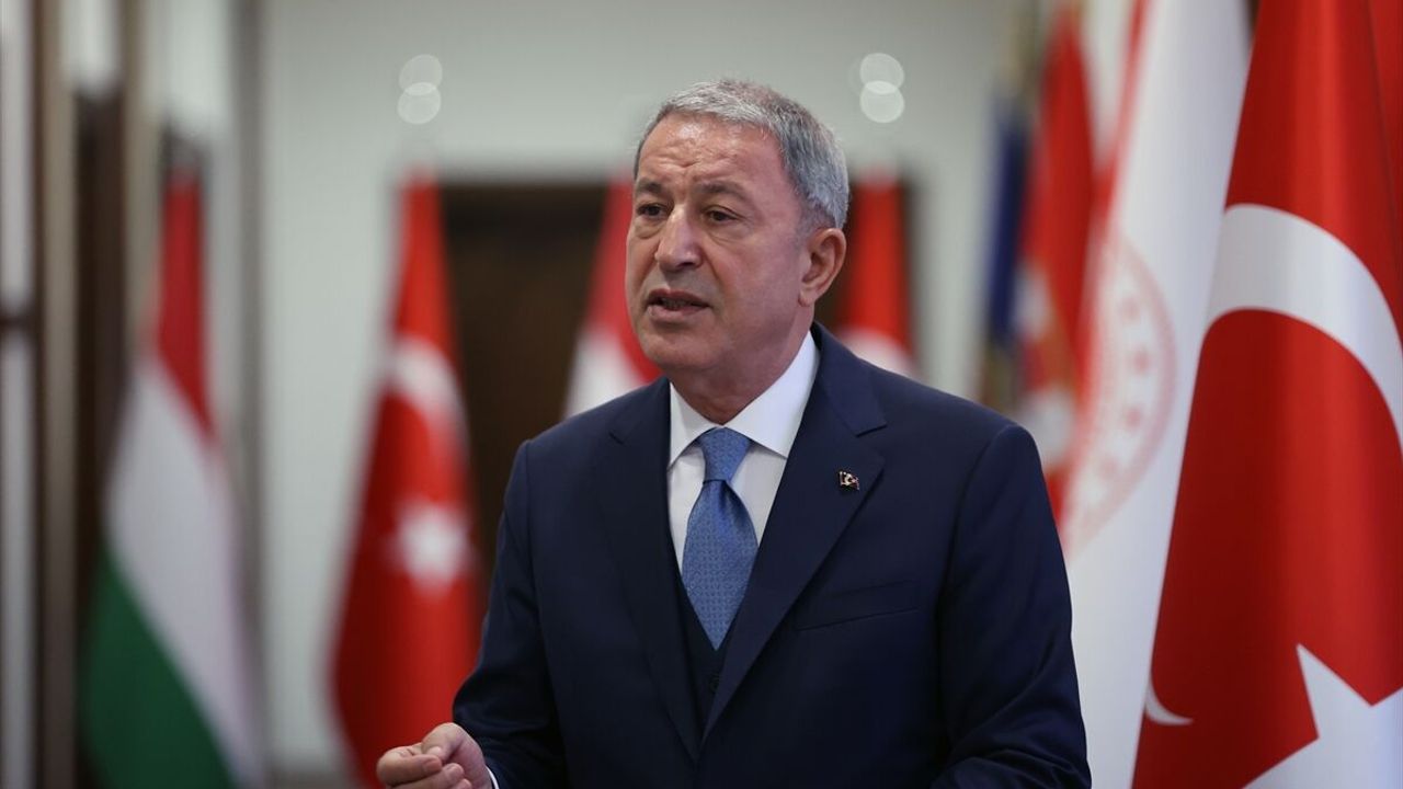 Bakan Akar'dan ateşkes çağrısı