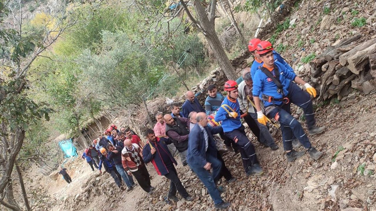 Kahramanmaraş'ta zeytin toplarken uçuruma yuvarlanan kişi yaşamını yitirdi