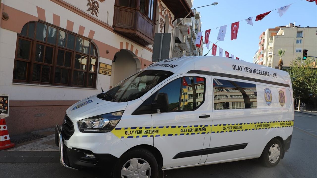 Denizli'de asitle iki belediye çalışanını yaralayan kadın yakalandı