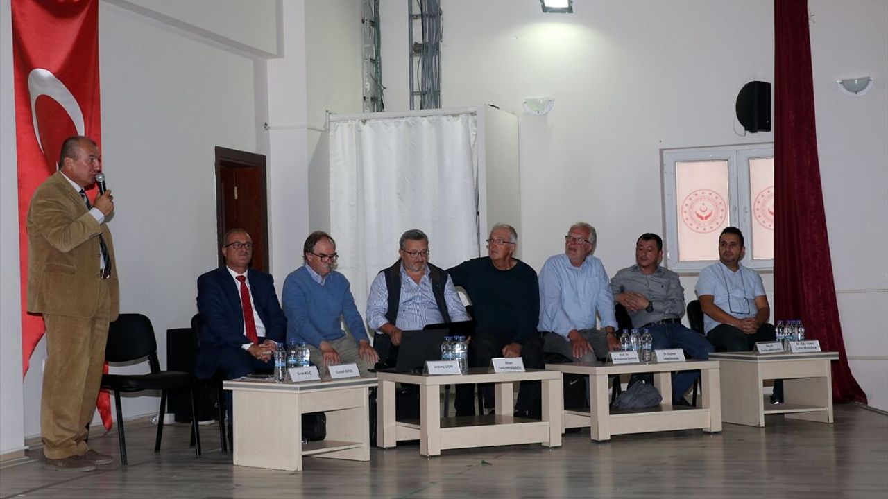 Bitlis'te "Van Gölü'nün Gizemleri" çalıştayı düzenlendi