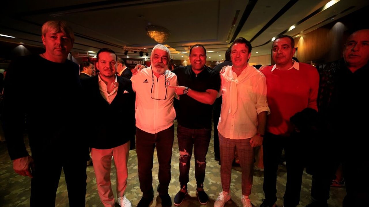 7. Efsaneler Kupası Futbol Turnuvası öncesi Antalya'da açılış gecesi gerçekleşti