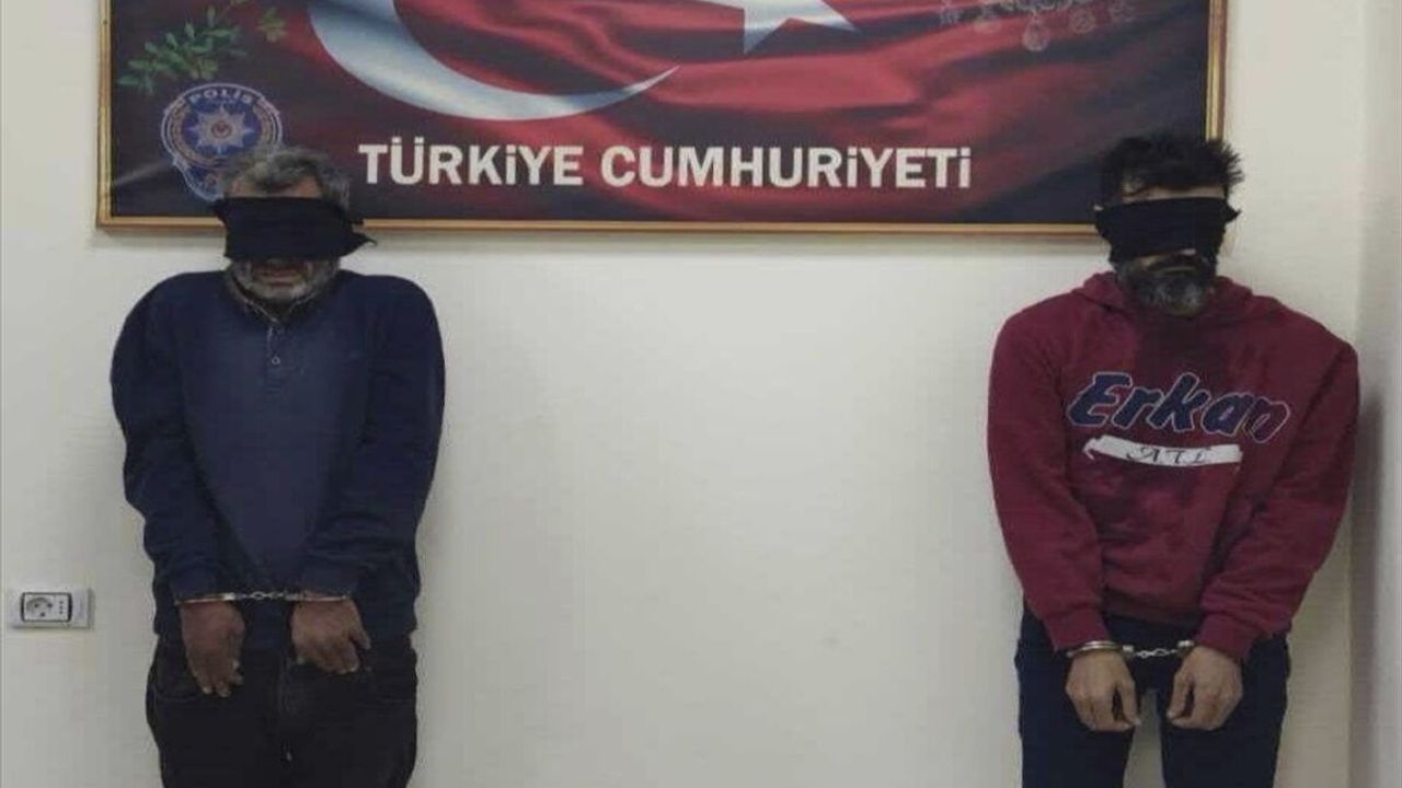 Suriye Afrin'de canlı bomba eylemi hazırlığındaki 2 PKK/YPG'li terörist ekiplerce yakalandı