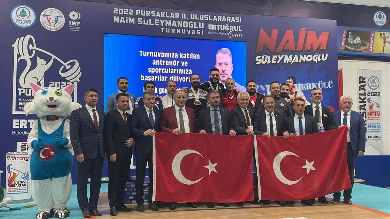 2. Uluslararası Naim Süleymanoğlu Halter Turnuvası'nda Türkiye şampiyon oldu