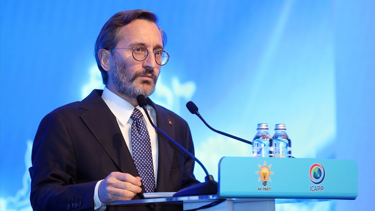 İletişim Başkanı Altun: Diplomatik çabalarla barış ve istikrara katkı sunuyoruz
