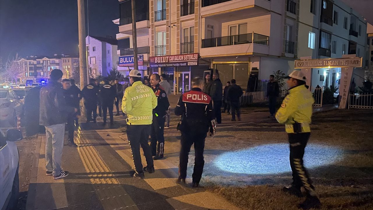 Aksaray'da kiracıyla ev sahibi arasında çıkan silahlı kavgada 3 kişi yaralandı