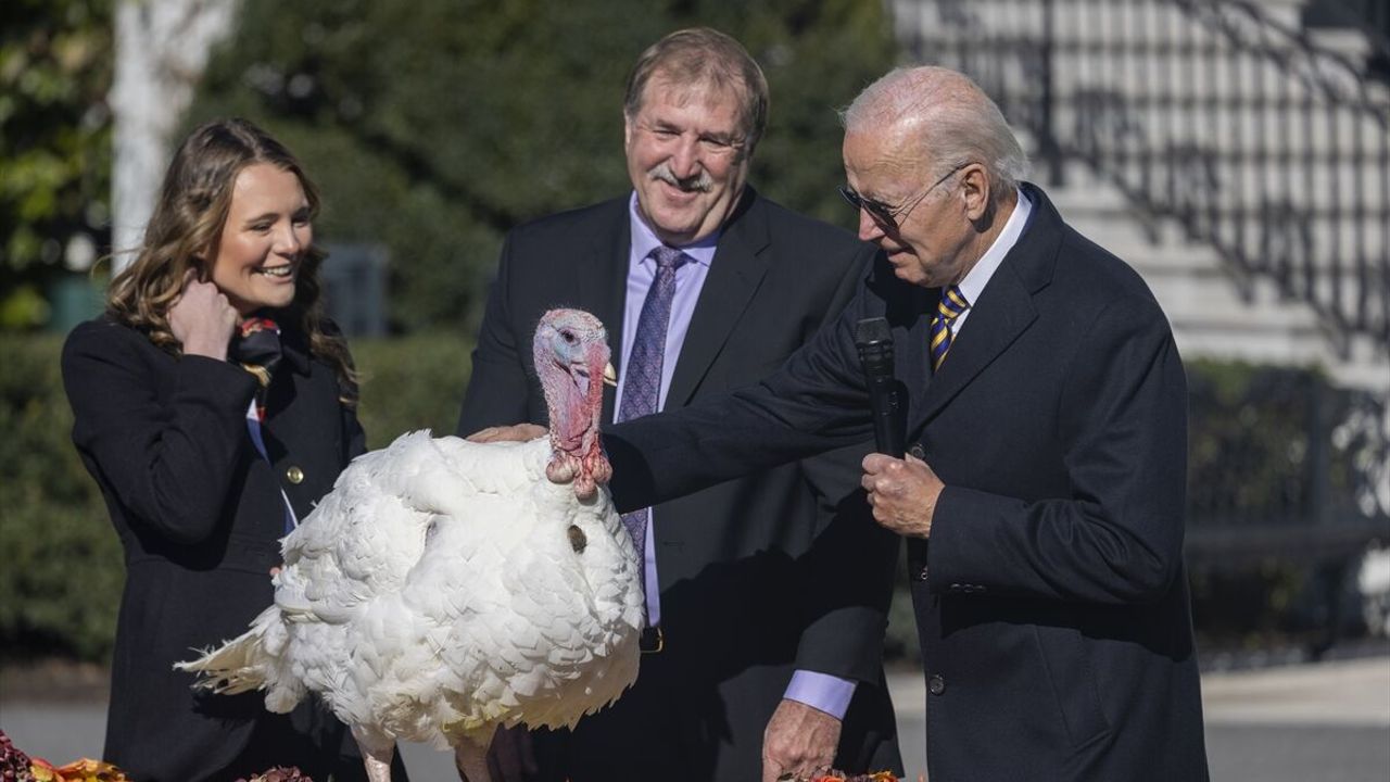 ABD Başkanı Biden, Şükran Günü için hazırlanmış iki hindiyi affetti