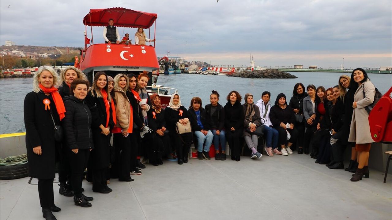 Tekirdağlı balıkçılar "Kadına Yönelik Şiddete Karşı Uluslararası Mücadele Günü" hakkında mesaj yayınladı