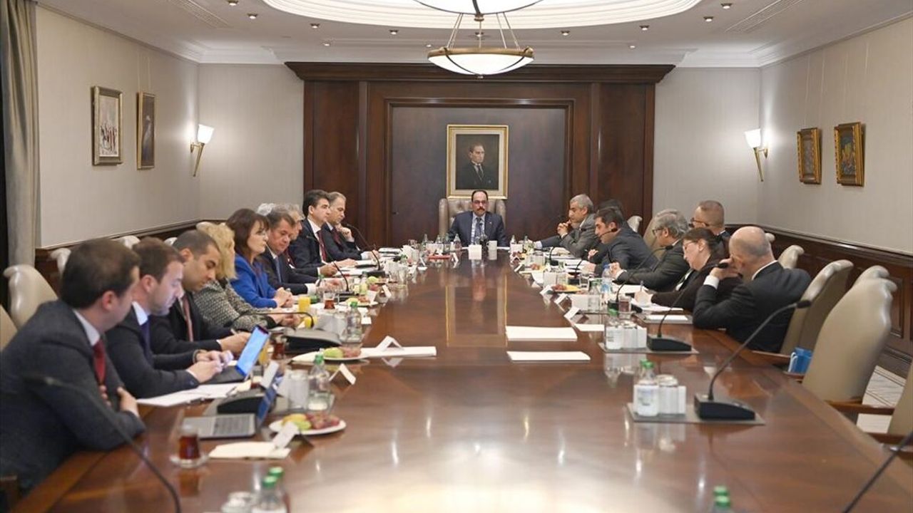 Çankaya Köşkü'nde "Ukrayna Savaşı: Bölgesel ve Küresel Etkiler" çalıştayı düzenlendi