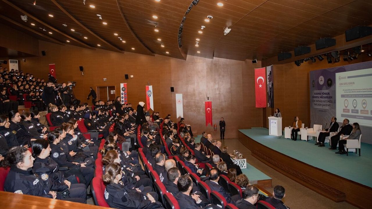 Polis Akademisinde, Kadına Yönelik Şiddetle Mücadele Çalıştayı düzenlendi