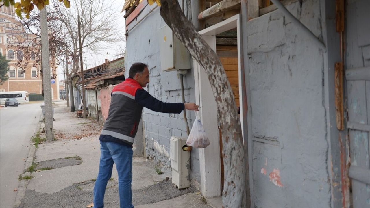 Çorum Belediyesi: ''Her fırsatta ihtiyaç sahibi ailelerimizin yanında olmaya çalışıyoruz''