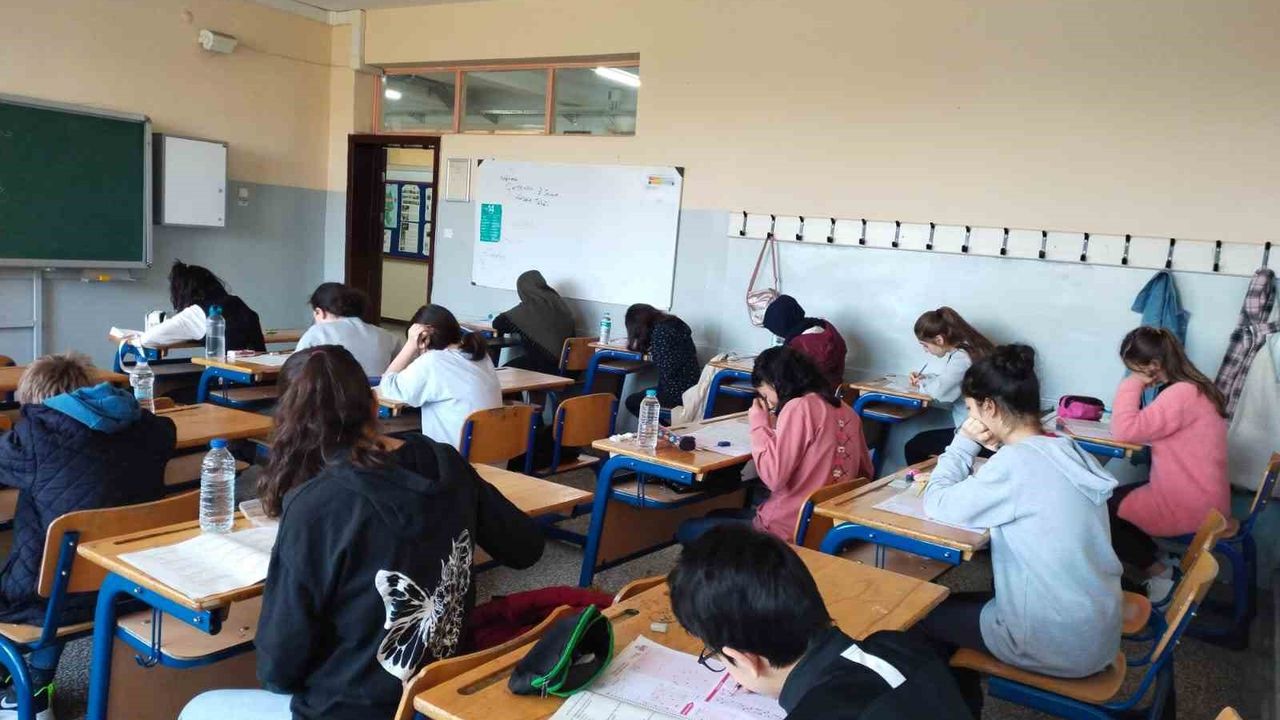TÜGVA’nın ‘Kitap Kurdu’ yarışmasına Eskişehir’den rekor katılım