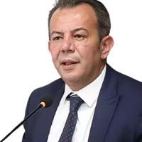 Tanju Özcan kimdir? Aslen nerelidir?