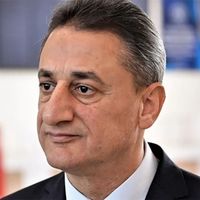 Erol Karaömeroğlu Kimdir?