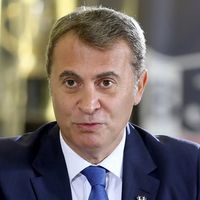 Fikret Orman kimdir?