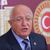 Gürkut Acar Kimdir?