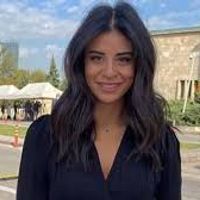 Selen Yalaz Kimdir?