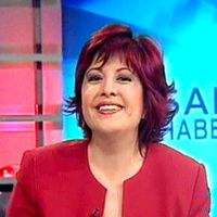 Gülden Özel Kimdir?