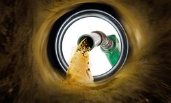 Benzine beklenen zam geldi!