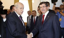 Bahçeli'den Ahmet Davutoğlu'na teşekkür telefonu