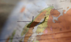 Finlandiya'da iki helikopter havada çarpıştı
