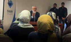 BAÜ'de Nureddin Yıldız'a yumurtalı protesto!