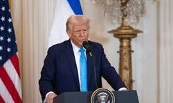 Trump'a kızdı, gizli istihbarat bilgilerini sızdırmaya kalkıştı