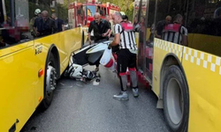 Motosiklet, İETT otobüsünün altında kaldı!