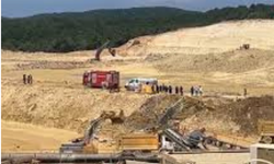 Çatalca'da Kum Ocağında Göçük: İşçileri Kurtarma Çalışması Sürüyor