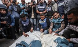 Gazze'de Bir Gazeteci Daha Hayatını Kaybetti