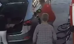 Benzinliğin Ortasında Çakmakla Oynadı, Ortalık Alev Aldı!