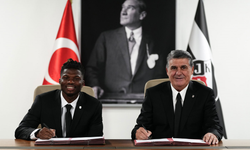Beşiktaş golcüsünü buldu! El Bilal Toure transferi resmen açıklandı