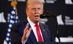 Trump'tan Savaş Mesajı: İki Tarafa da Gidebilirim! 2 Haftada Her Şey Değişebilir