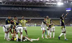 Fenerbahçe Play-Off'ta! Feyenoord'u 5 Gol ile Geçti