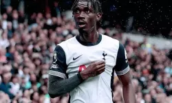 Galatasaray, Bissouma Transferinden Vazgeçti! Hedefteki Yeni İsim Raphael Onyedika