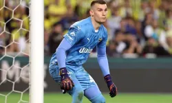 Eldivenler Elden Gitti! Livakovic Fenerbahçe'de Gözden Düştü, Yeni Takımı Şaşırttı