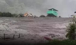 Hindistan'da Heyelan Felaketi: 4 Ölü, 50'den Fazla Kayıp