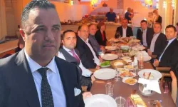 Rezan Epözdemir Tutuklandı! MOSSAD ve CIA Ajanlarıyla Aynı Masadaki Fotoğraf Soruşturma Dosyasında
