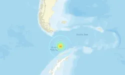 Şili’de 7.5’lik deprem panik yarattı! Tsunami alarmı sonrası kaçış başladı