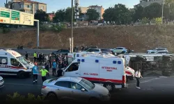 Ümraniye’de Servis Midibüsü Devrildi! Çok Sayıda Yaralı Var