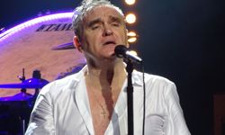 Morrissey’in Sahne Hayatına Ölüm Gölgesi Düştü! Konserleri Neden İptal Etti?