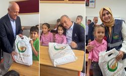 Adıyamanlılar Vakfı’ndan 4.000 Öğrenciye Eğitim Desteği! “İlk Adım, İlk Umut” Projesiyle kırtasiye setleri dağıtıldı