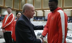 Basketbolcu Adem Bona’nın Türkçesi Erdoğan’ı Bile Şaşırttı!