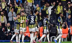 Fenerbahçe, Antalyaspor’u 2-0 Yenerek Puanını 15’e Yükseltti